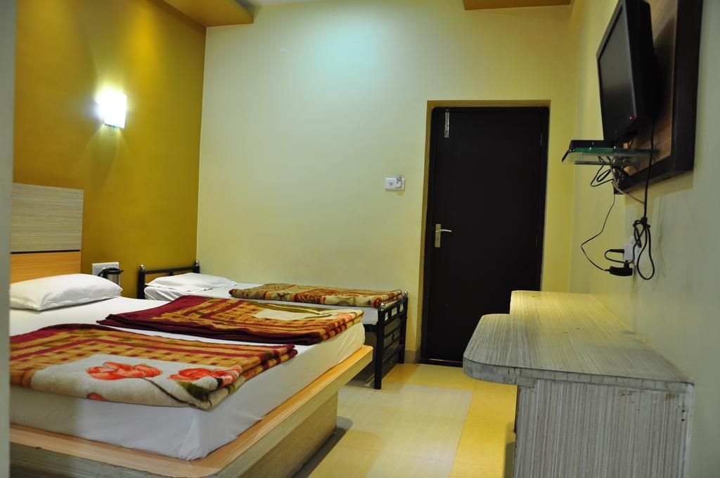 Hotel Oasis Ábú-hegy Kültér fotó